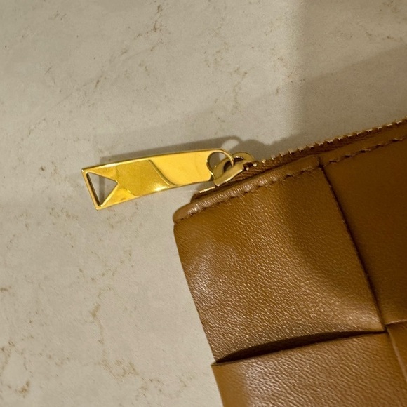 Bottega Veneta
Large Intrecciato Napa Pouch Clutch Bag - Picture 2 of 4